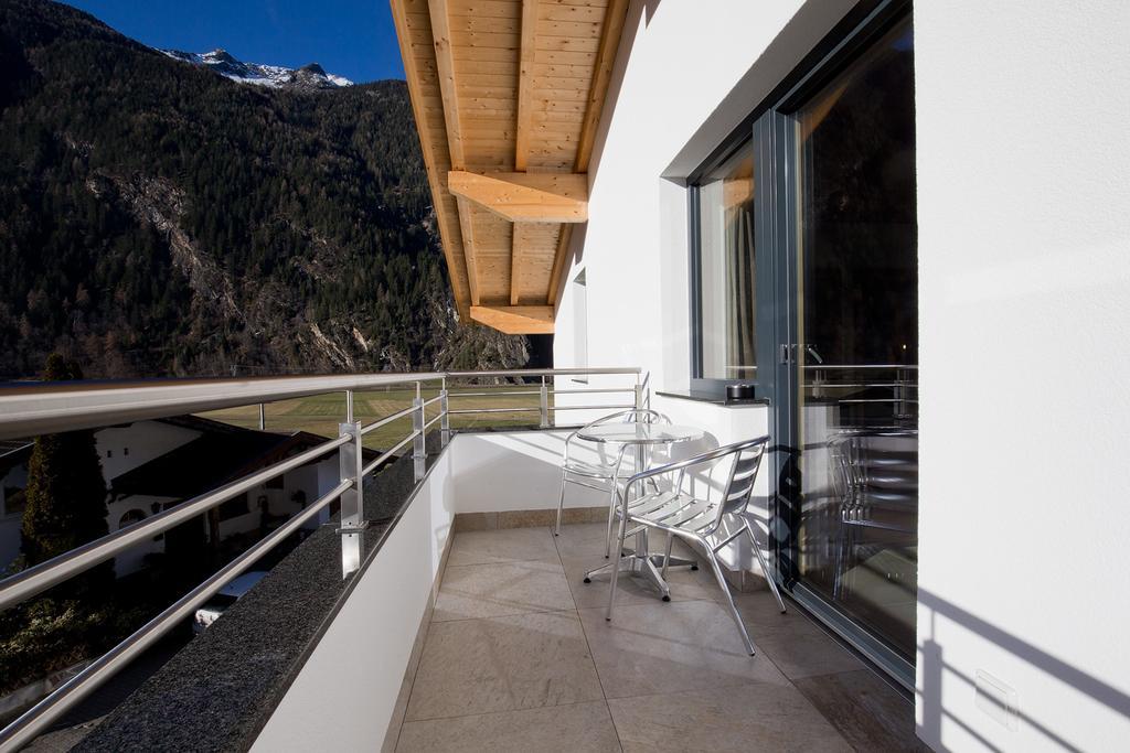 Alps 3000-2 Appartement Umhausen Buitenkant foto